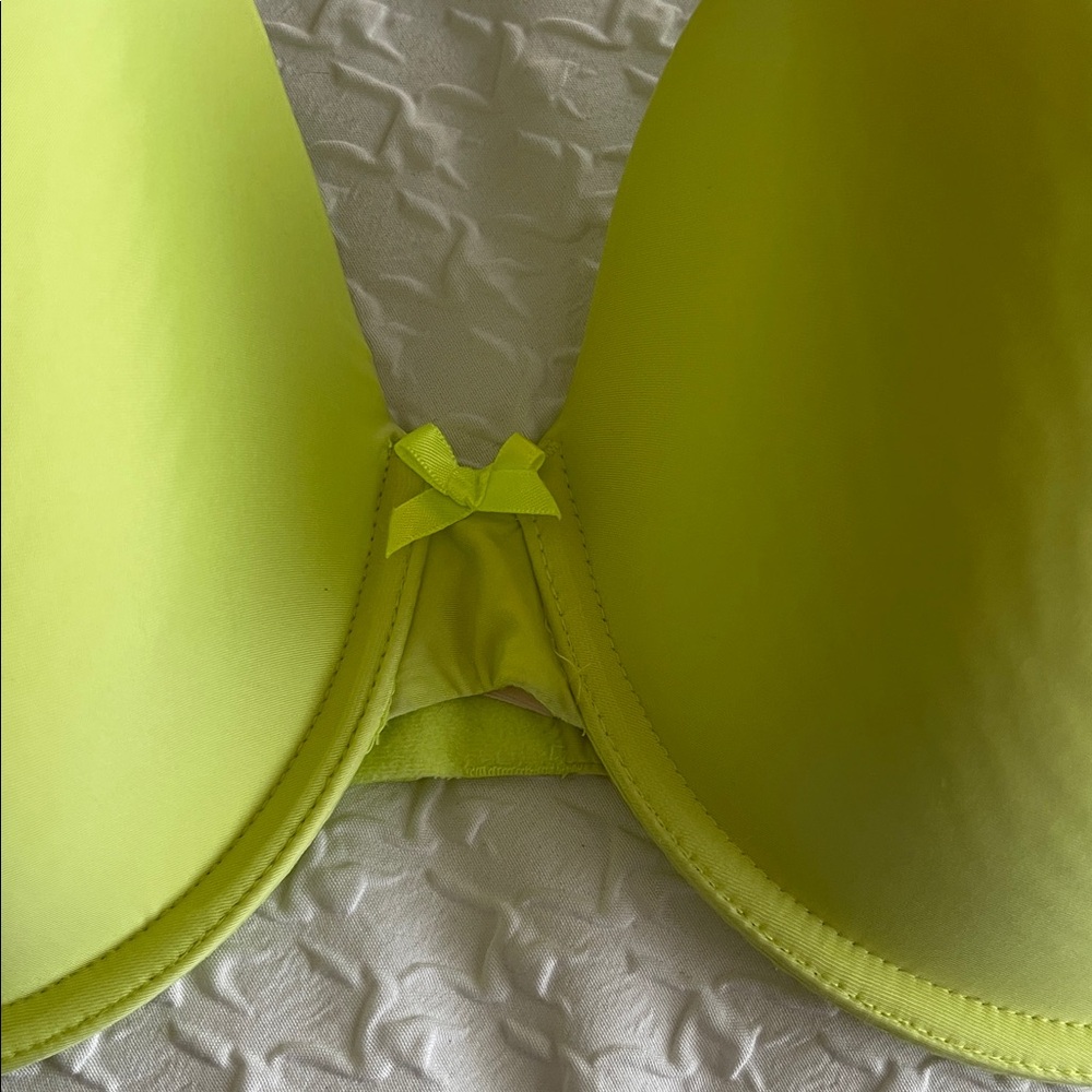 Victoria's Secret Neon Yellow Bra size 38DD - Picture 2 of 13